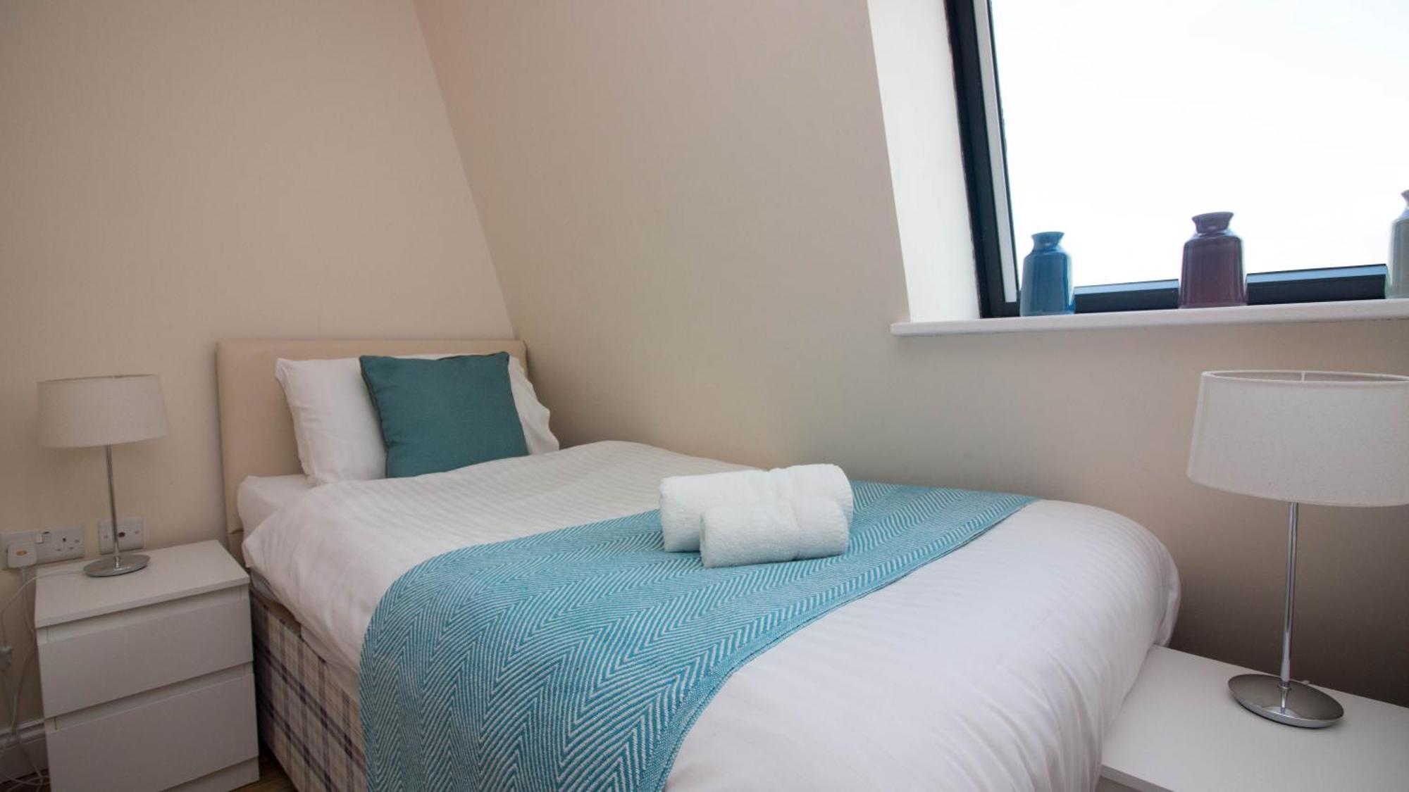 Castle Point Apartments Southampton Premier Lodge Exteriör bild